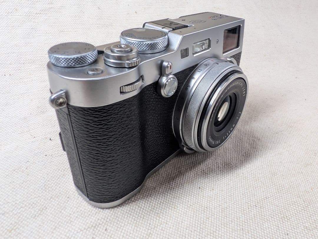 Fujifilm X100F シルバー 本体