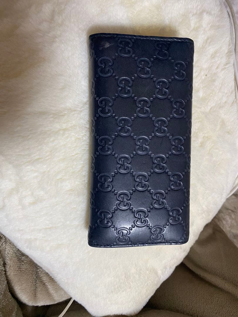 GUCCI 長財布 エンボスロゴ