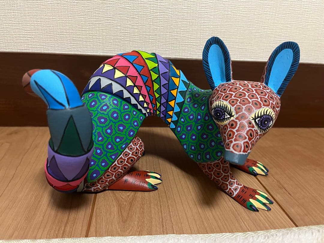 置物　アレブリヘス　アルブリへ　アルマジロ　メキシコ　工芸品