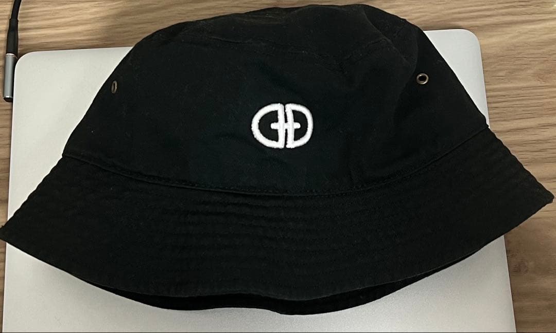 DELUXE ブラック バケットハット