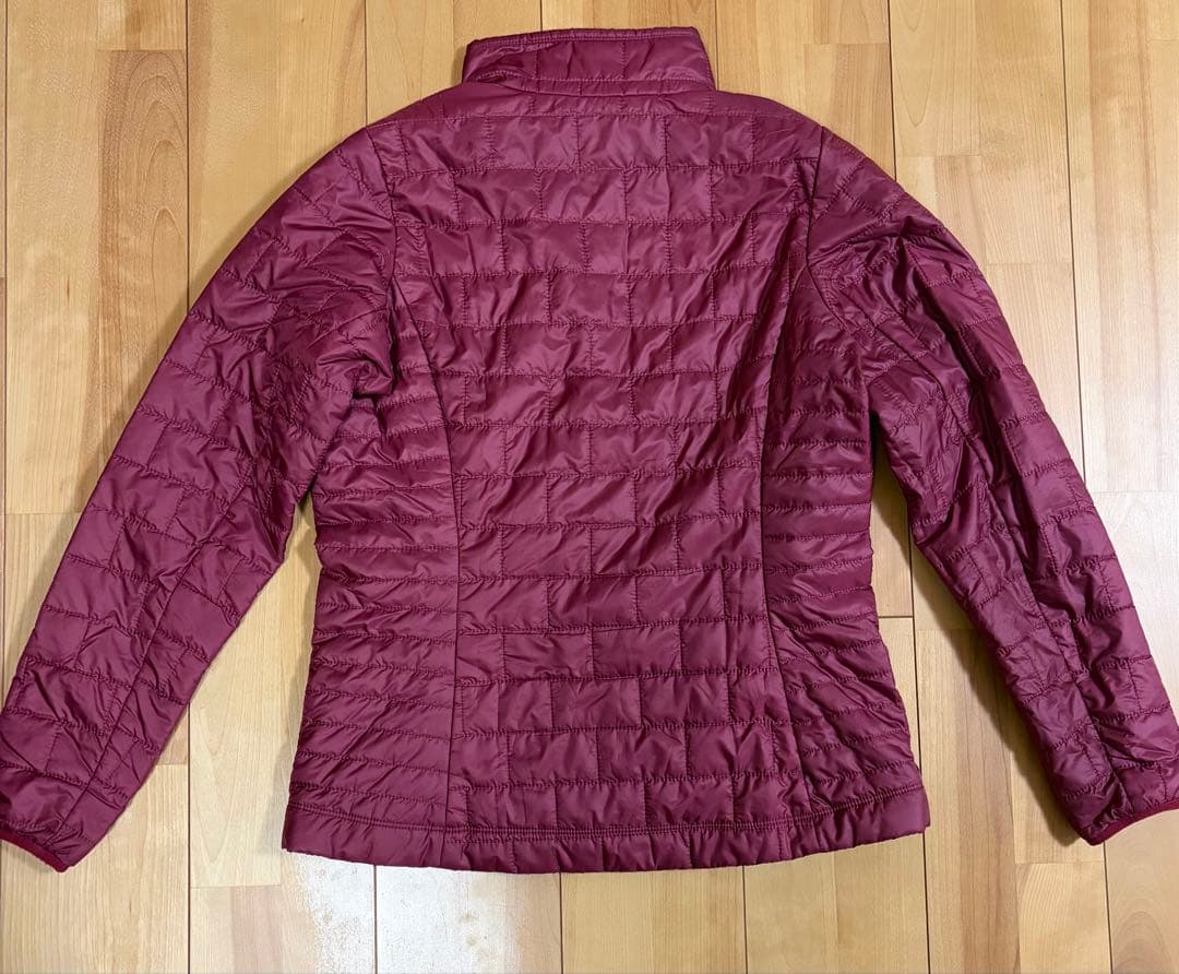 パタゴニア　ナノパフジャケット Woman　Mサイズ