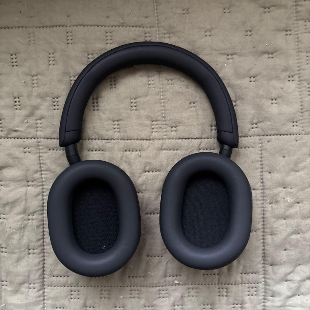 Sony ワイアレスヘッドホン　WH−1000XM5