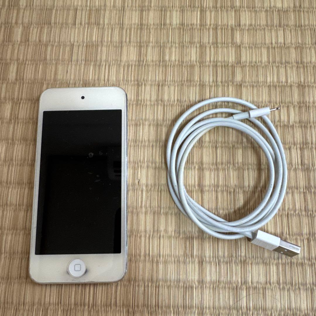 iPod touch シルバー USBケーブル付き