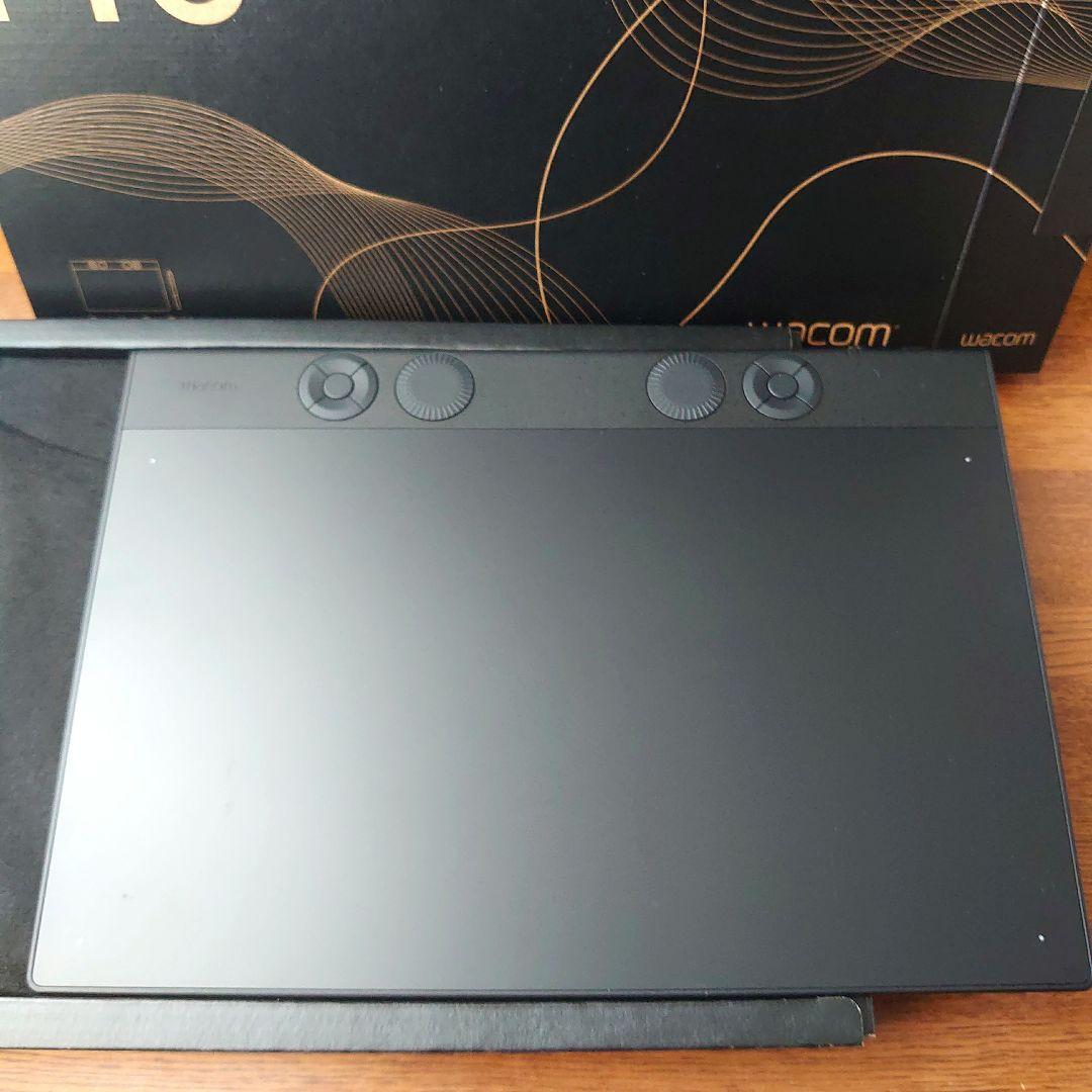 【限定出品】Wacom Intuos Pro Medium オーバーレイシート付