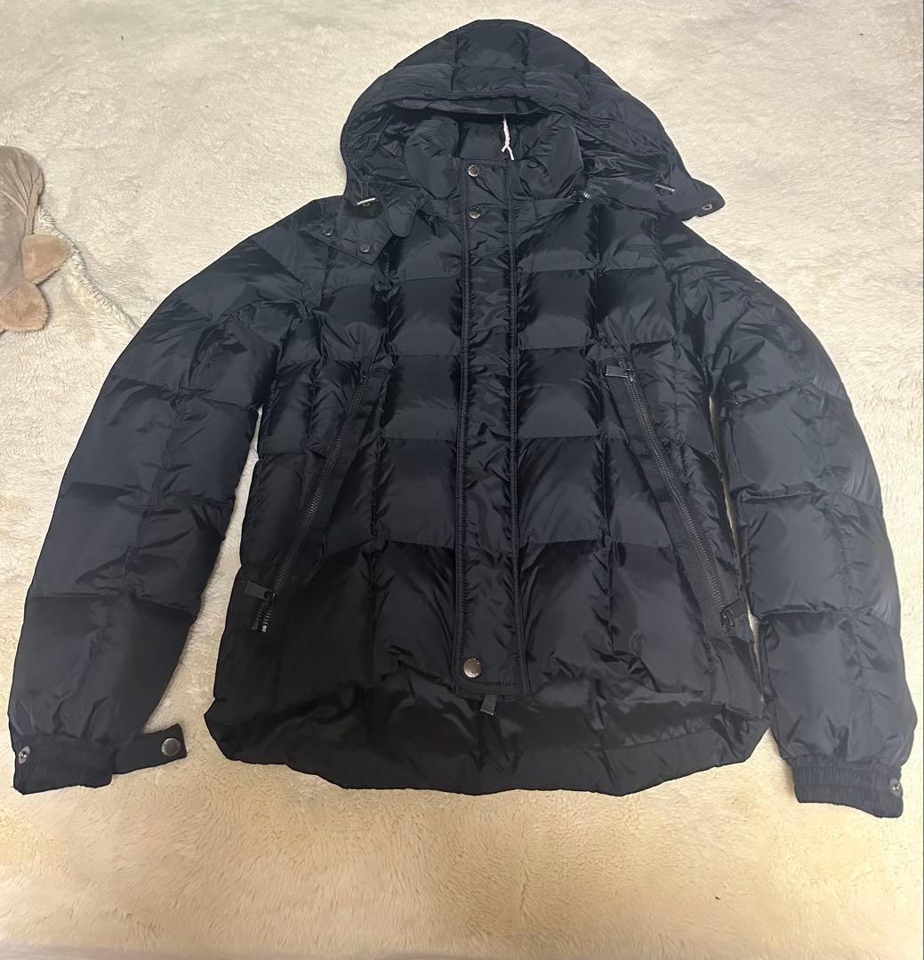 美品　タトラス　ブラック　ボエシオ　02サイズ　ダウンジャケット