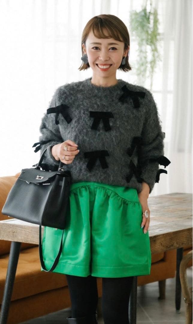 ヴェロフォンナ アキロンコラボバルーンショートパンツ グリーン新品未使用