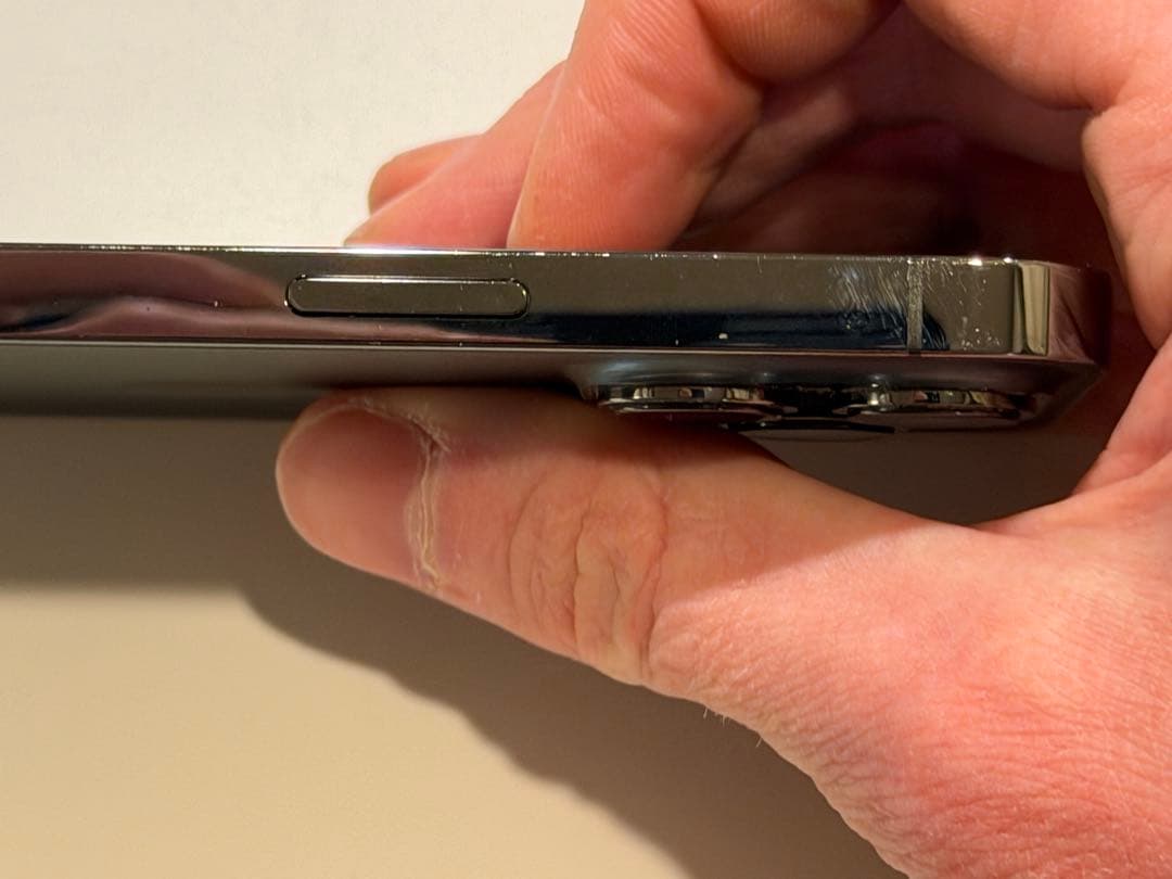 iPhone 13 Pro 128 GB グラファイト(黒)