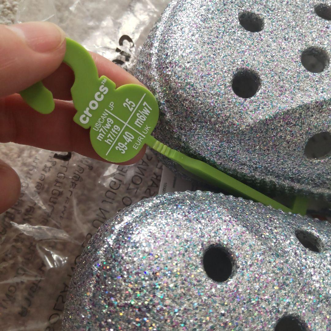 クロックス　サンダル　新品　グリッター　シルバー　25センチ　限定　レア