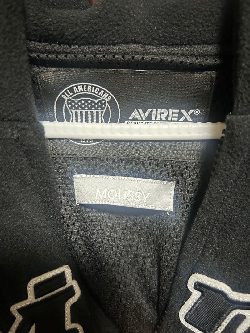 MOUSSY AVIREX FLEECE フーディ　タグ付き