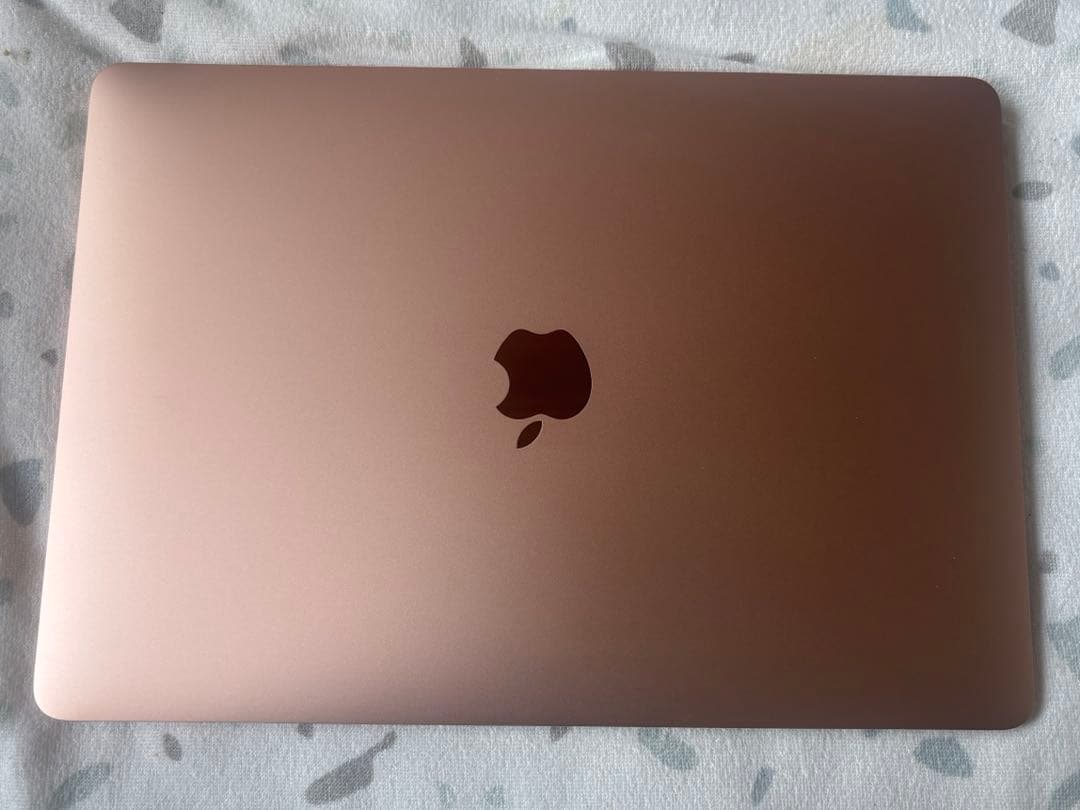 MacBook Air M1チップ 13インチ256G 8コア　Touch ID