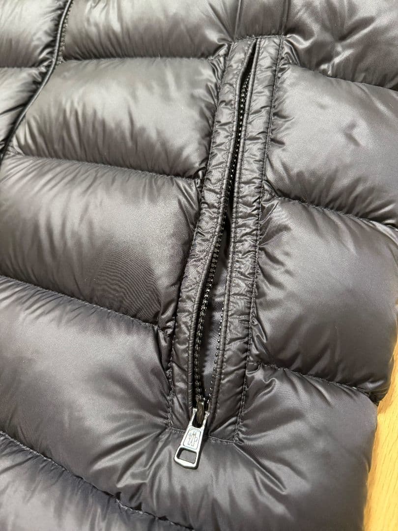 MONCLER モンクレール MONTREUIL ダウンベスト 4 ブラック