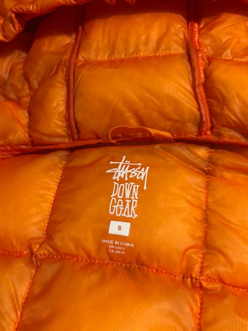 ジャケット・アウター stussy midweight hooded puffer orange