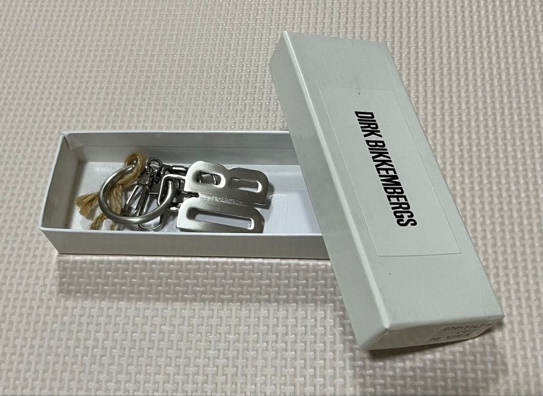 DIRK BIKKEMBERGS ダークビッケンバーグ　DBキーホルダー