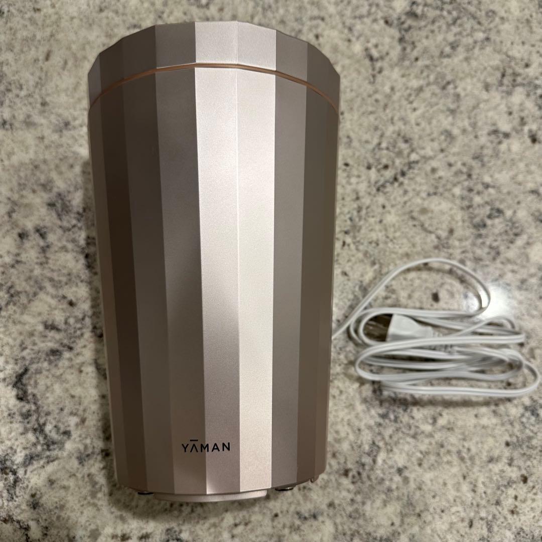 【gumigumi 】YA-MAN LEDスチーム美顔器 フォトスチーマー