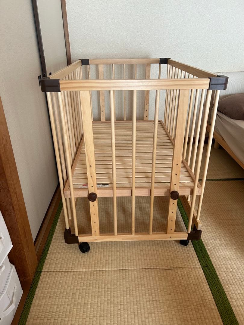 【なおみ】ファルスカ　ベビーベッド