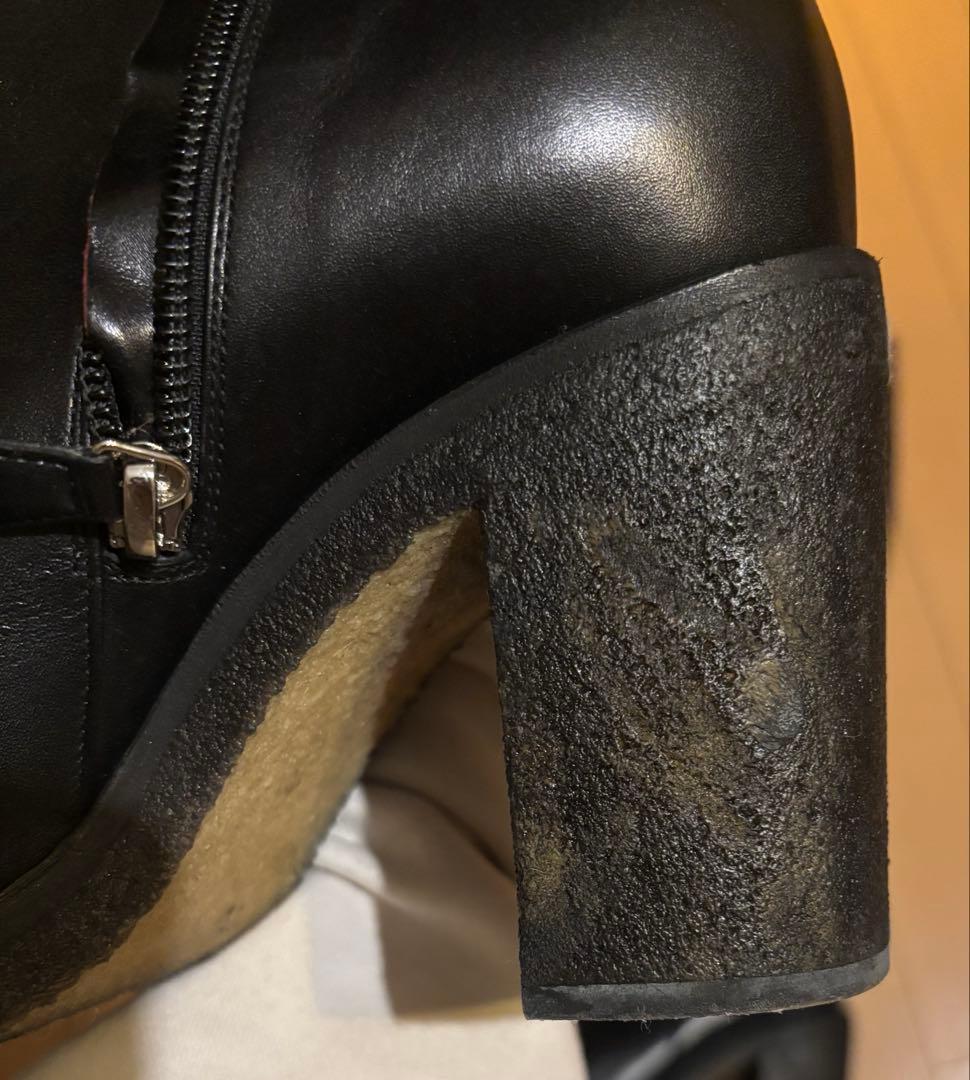 CHANEL ターンロック ブーツ