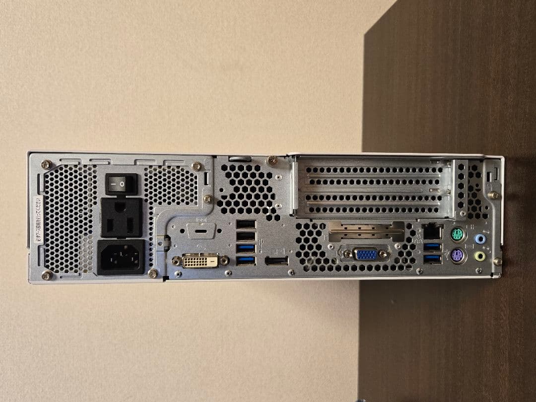 Windowsデスクトップ FUJITSU ESPRIMO D588/BX (FMVD4300FP)