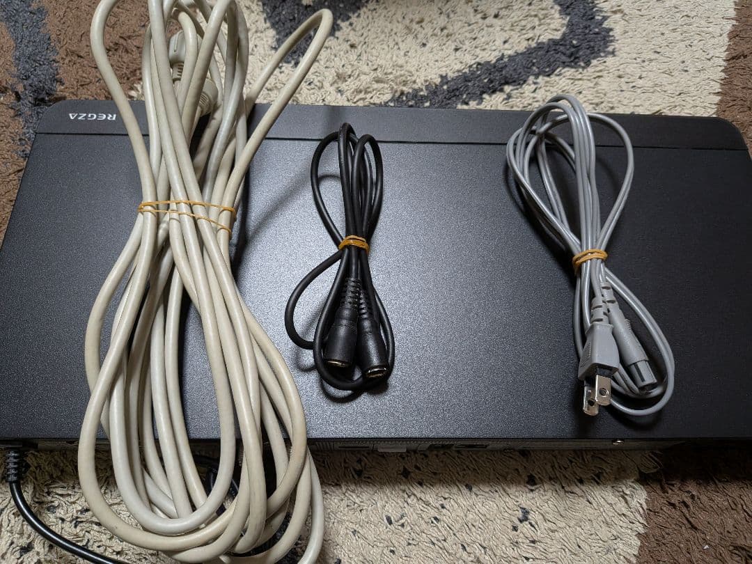 即購入⭕ REGZA DBR-T2010 ブルーレイレコーダー 本体とリモコン