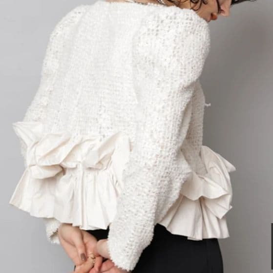 新品 CADUNE　裾バルーンブラウス