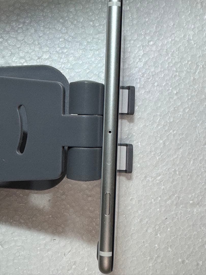 iPhone SE 第2世代 128GB ホワイト SIMフリー