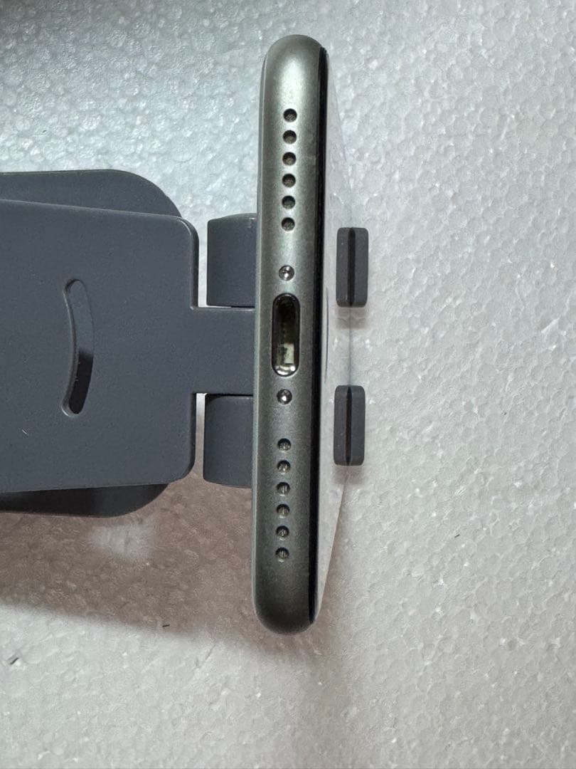 iPhone SE 第2世代 128GB ホワイト SIMフリー