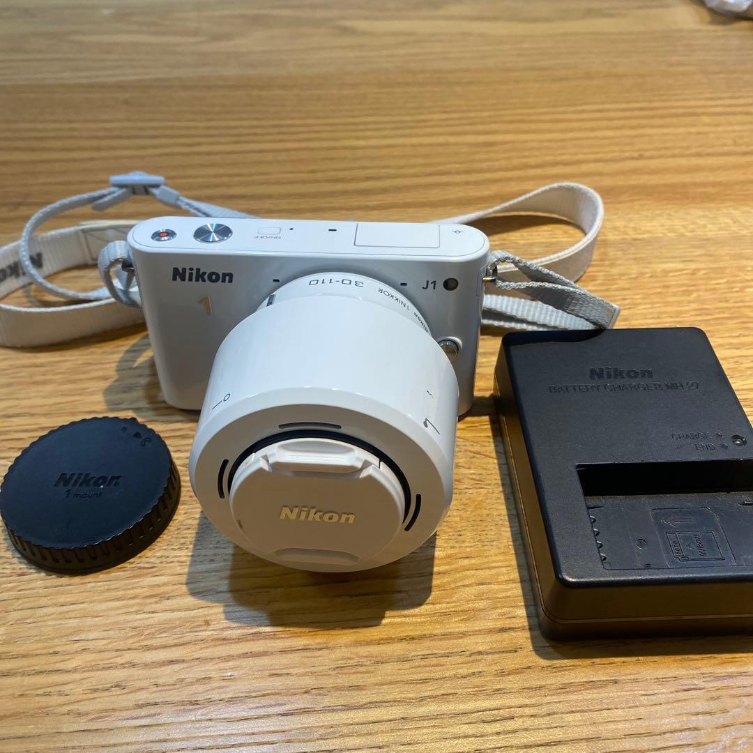 Nikon 1 J1 ホワイト 30-110mmレンズ付き