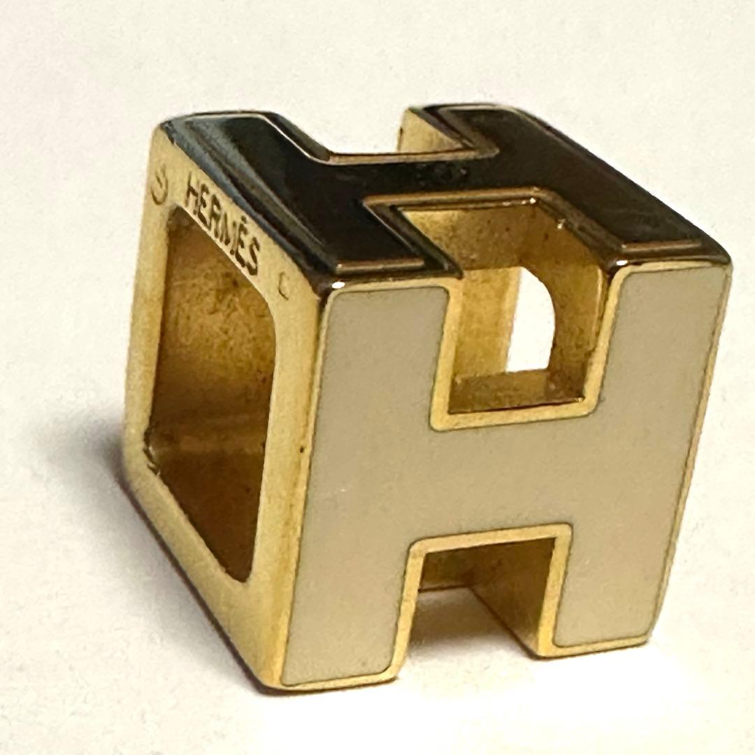 エルメス　HERMES　ペントップ　Hキューブペンダント　カージュドアッシュ