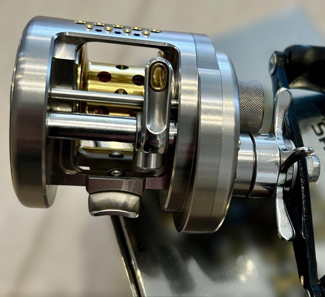 【最安値出品】SHIMANO カルカッタコンクエスト 101DC