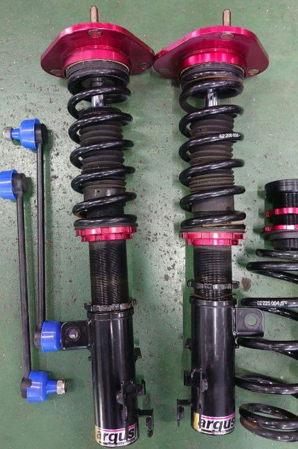 カローラツーリング　車高調　ラルグス　50プリウス