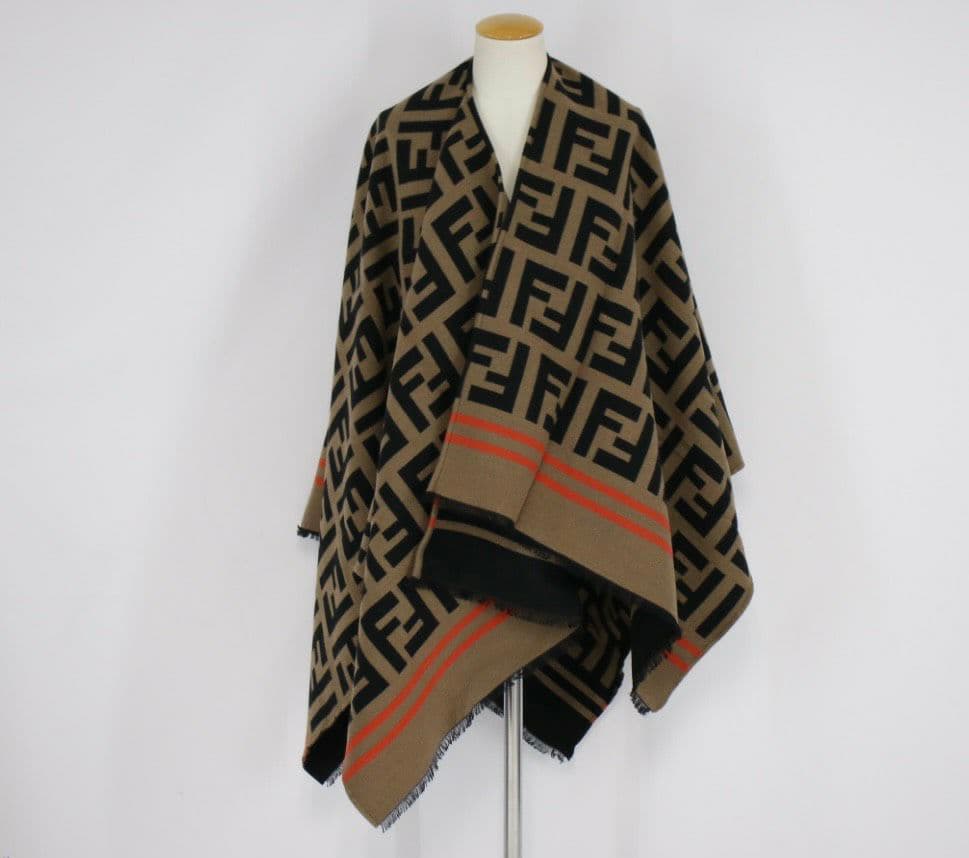 FENDI ポンチョ ケープ　モノグラム　フェンディ　新品　2024年　ズッカ柄