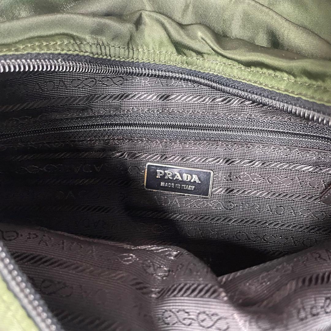 プラダ　三角ロゴ　ナイロン　レザー　メッセンジャーバッグ　ショルダー　格安