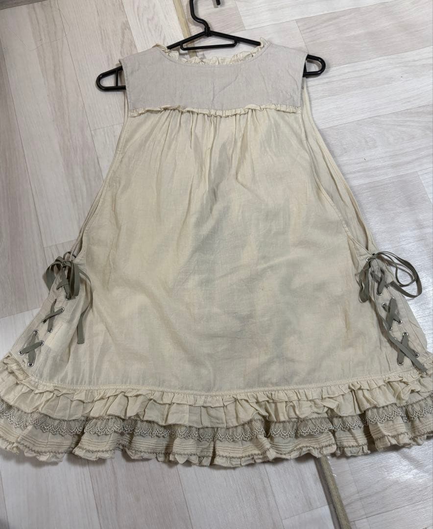 ピンクハウス レースアップフリルジレ　オーバーベスト