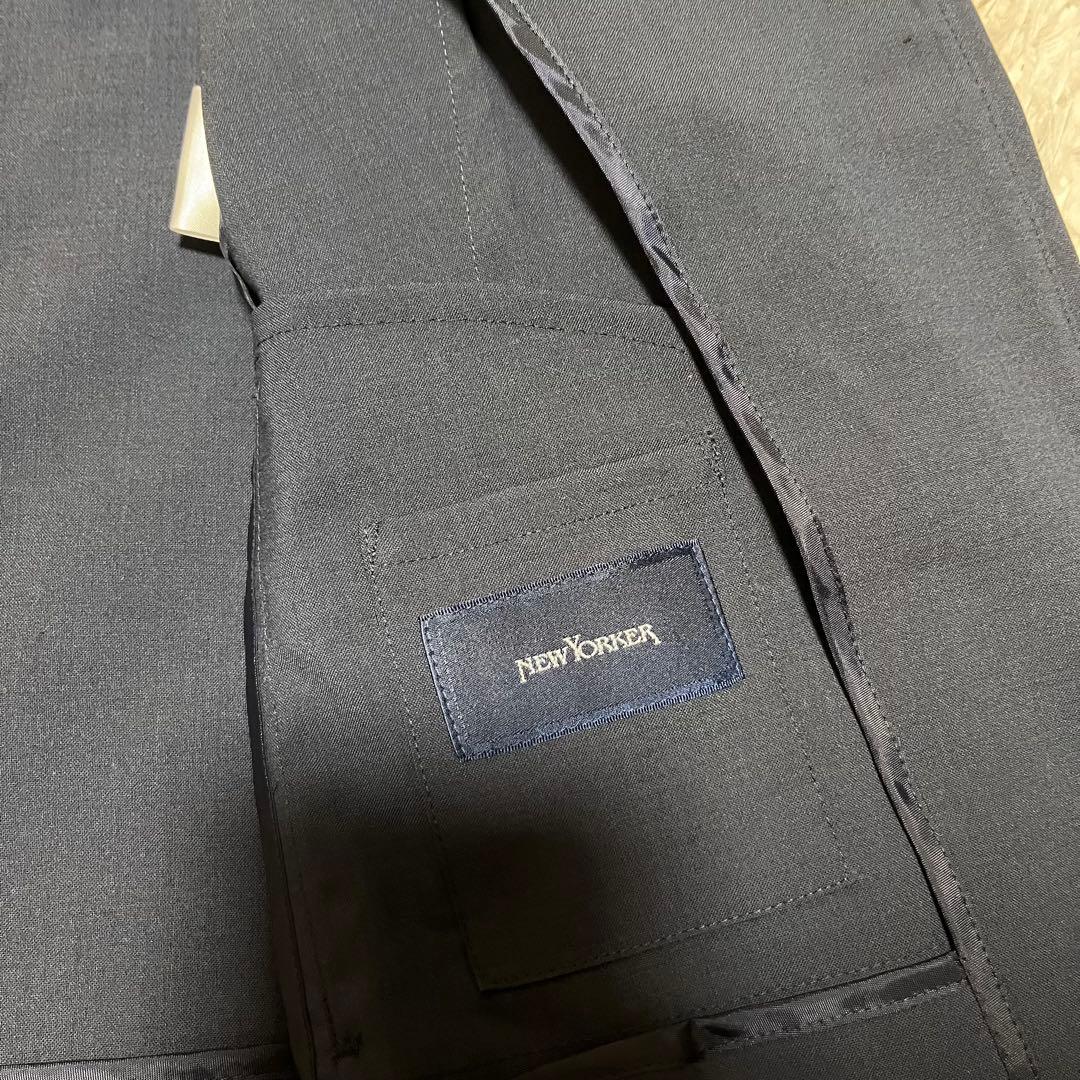 ネイビー ビジネススーツ ニューヨーカー　ノーカラースーツ