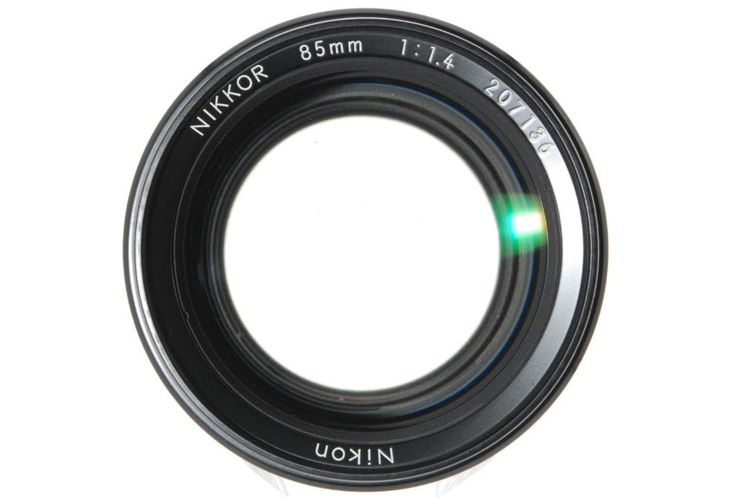 どんぐりNikon Ai-s 85mm f/1.4 ニコン レンズ 単焦点