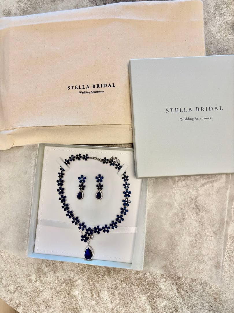 【最終値下げ】ジルコニア ウェディングジュエリー ネイビー ネックレス＆ピアス