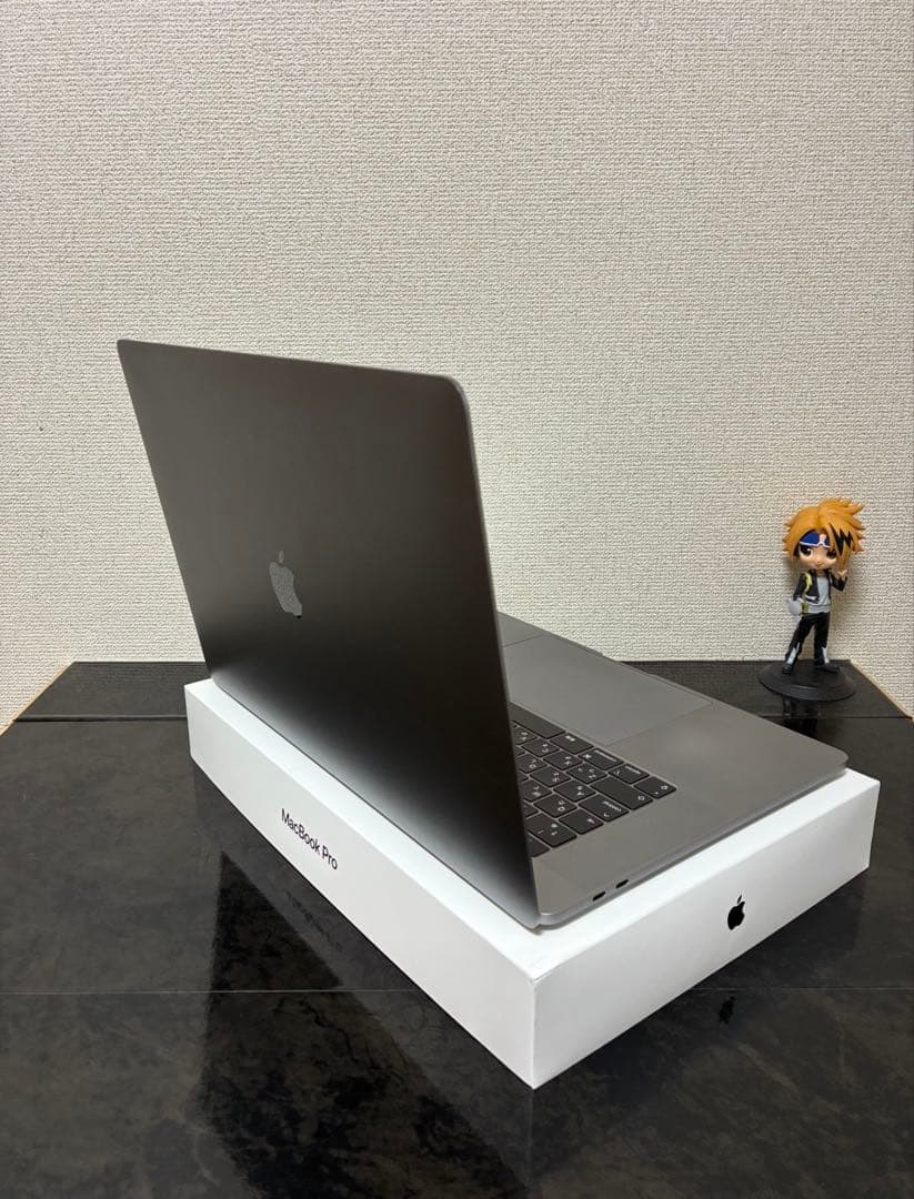 MacBook本体 MacBook Pro 15 inch icore i7 16/512 GB