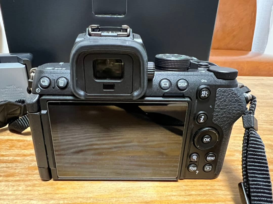 最終値下げ!!【超美品・保証書付】Nikon Z　50Ⅱ、バッテリー2本、充電器