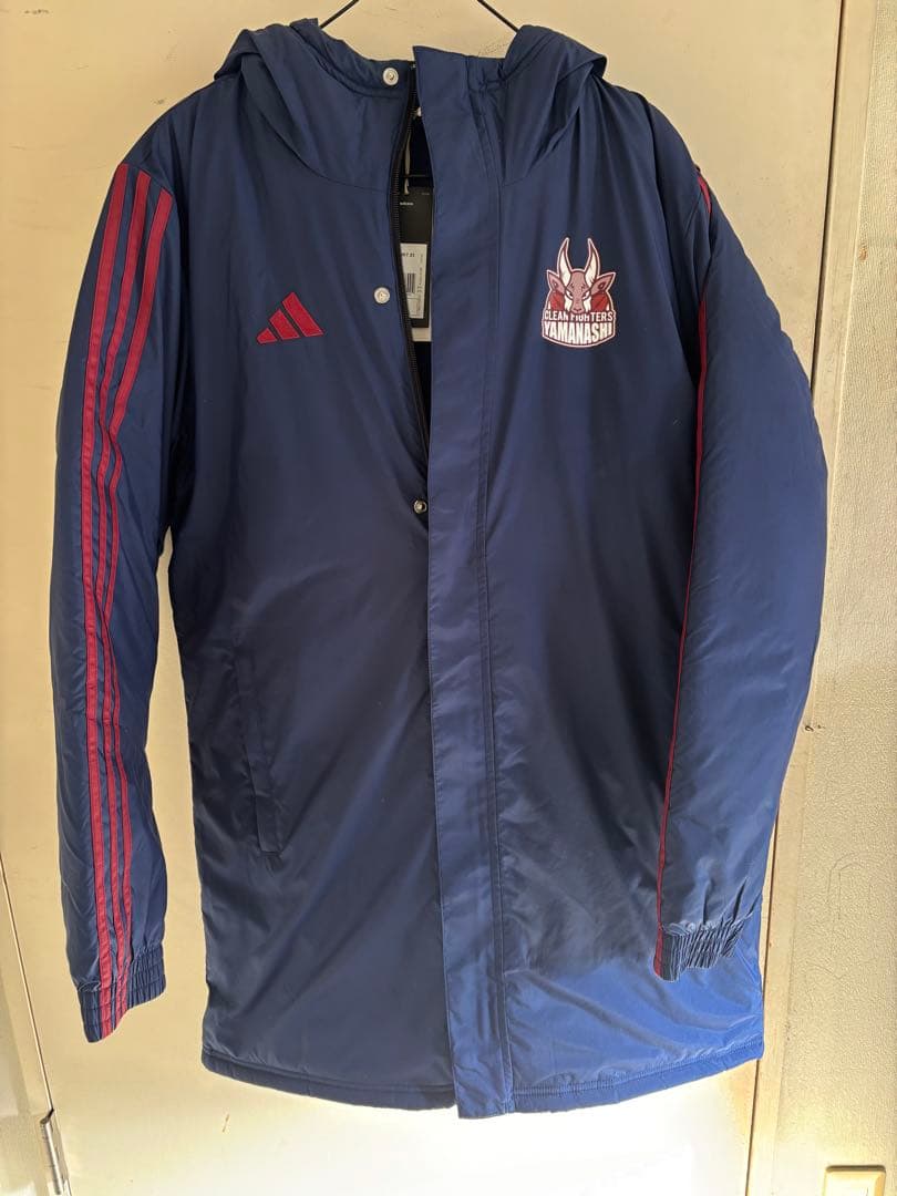 【お値下げしました！】新品adidas クリーンファイターズ山梨 ベンチコート