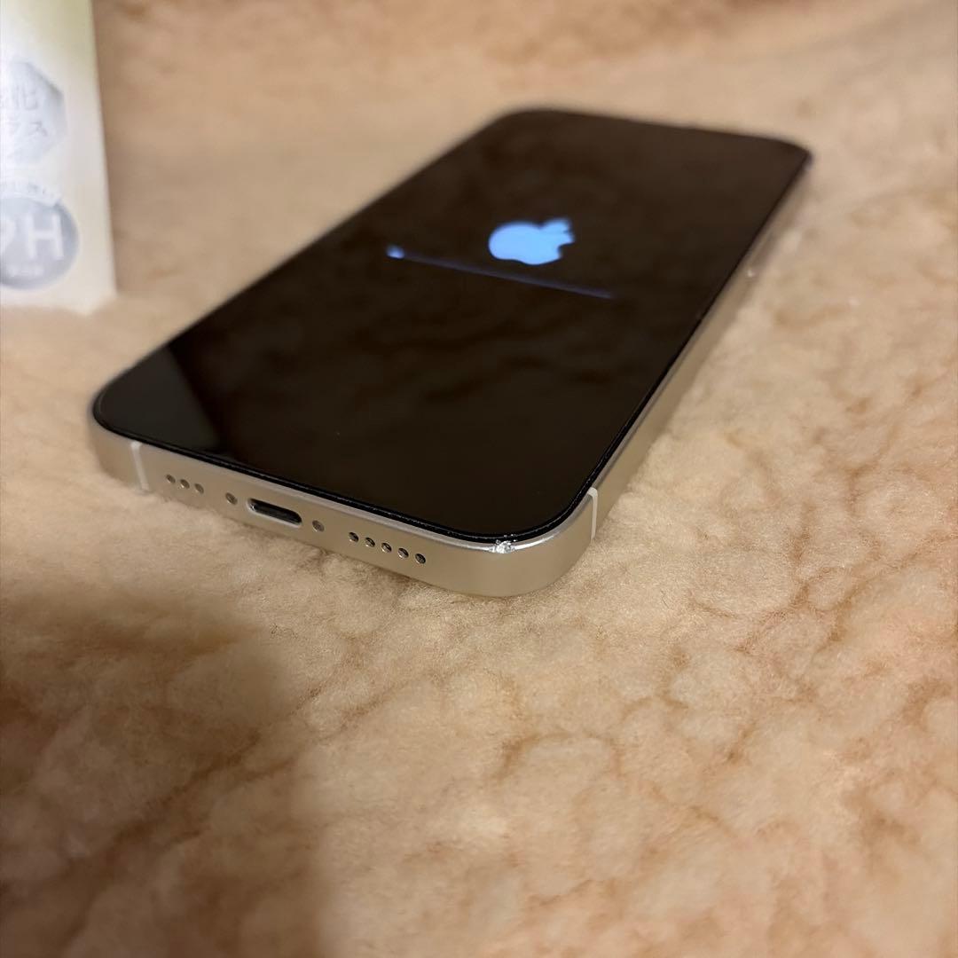 Apple iPhone 14 128GB 白　MPUQ3J/A