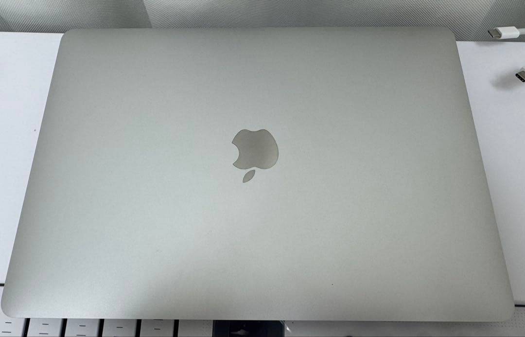 MacBook Pro 13-inch, 2020 シルバー