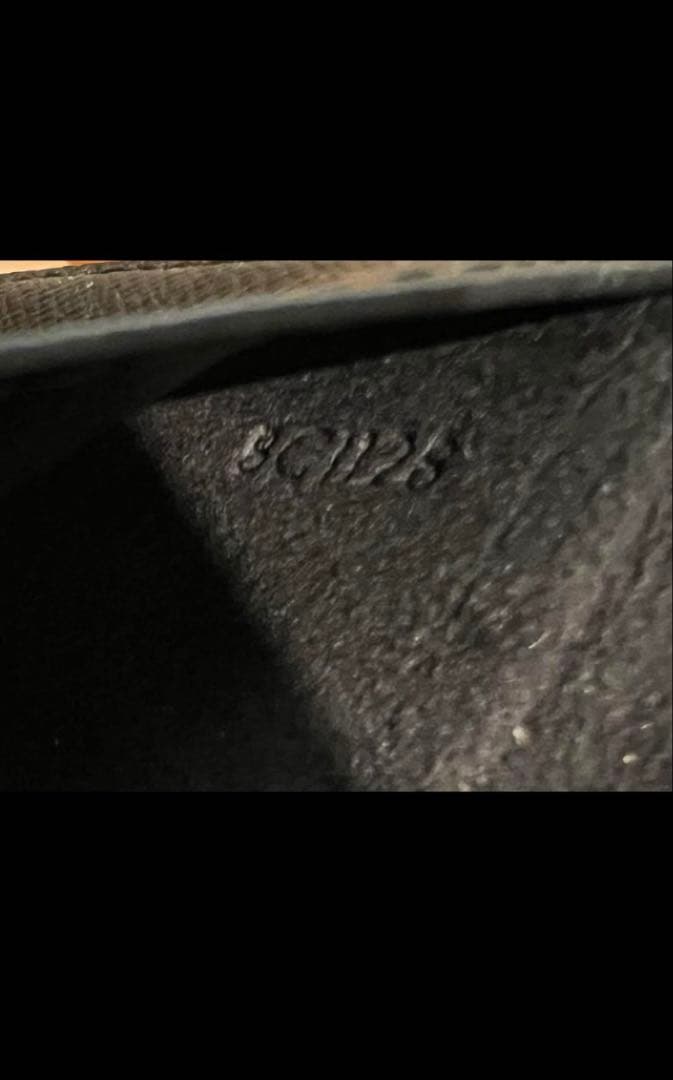 LOUIS VUITTON ルイヴィトン iPhone 手帳 正規品