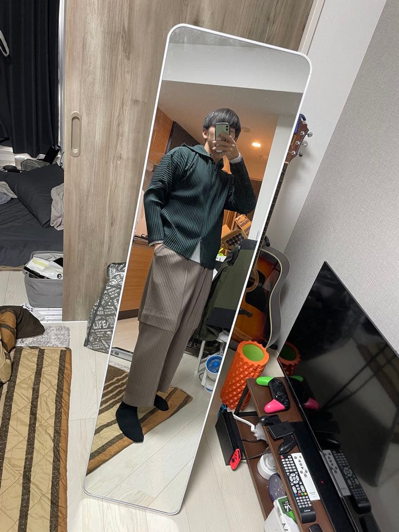 プリーツワイドカーゴパンツ　オムプリッセイッセイミヤケ　サイズ3 ベージュ