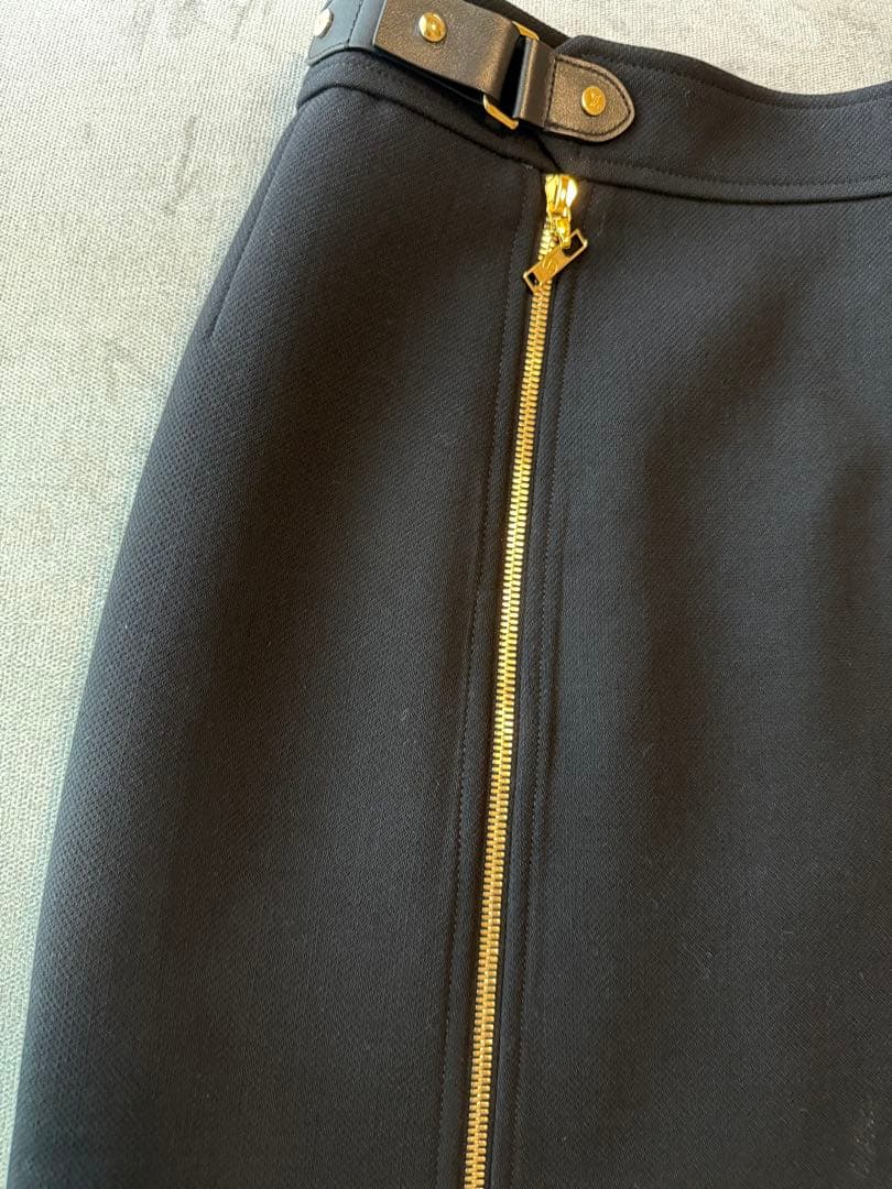 ゆ 美品　Louis Vuitton ブラックミニスカート