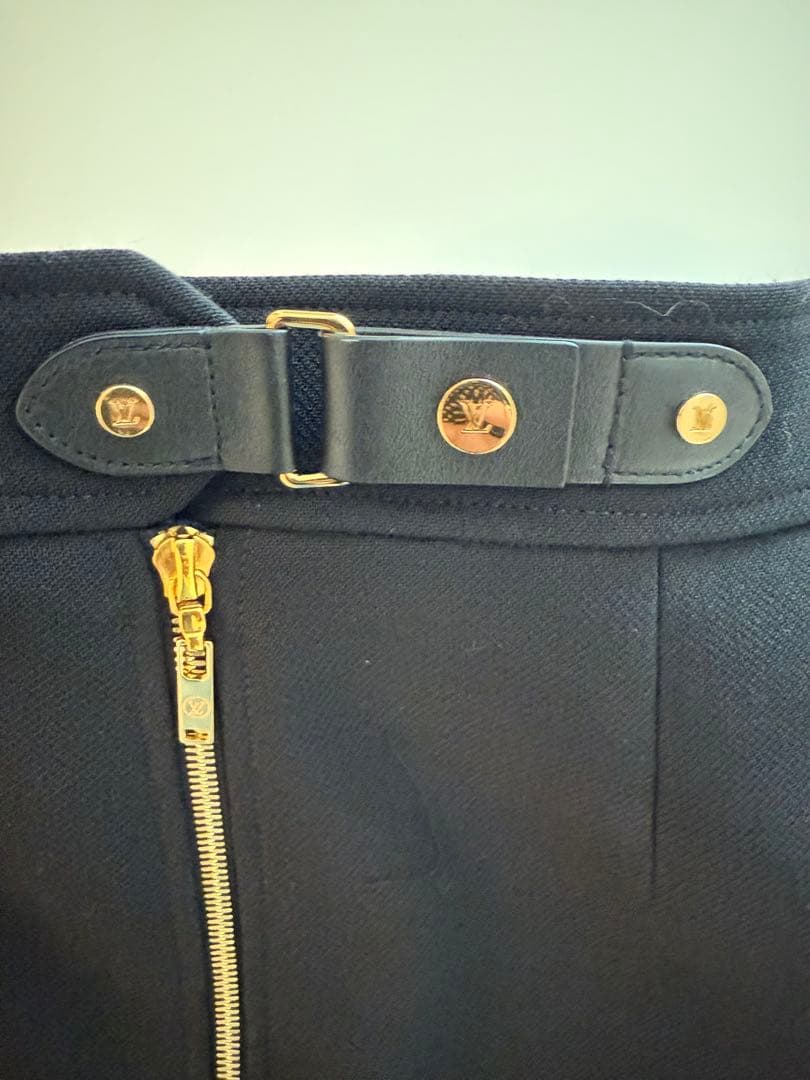 ゆ 美品　Louis Vuitton ブラックミニスカート