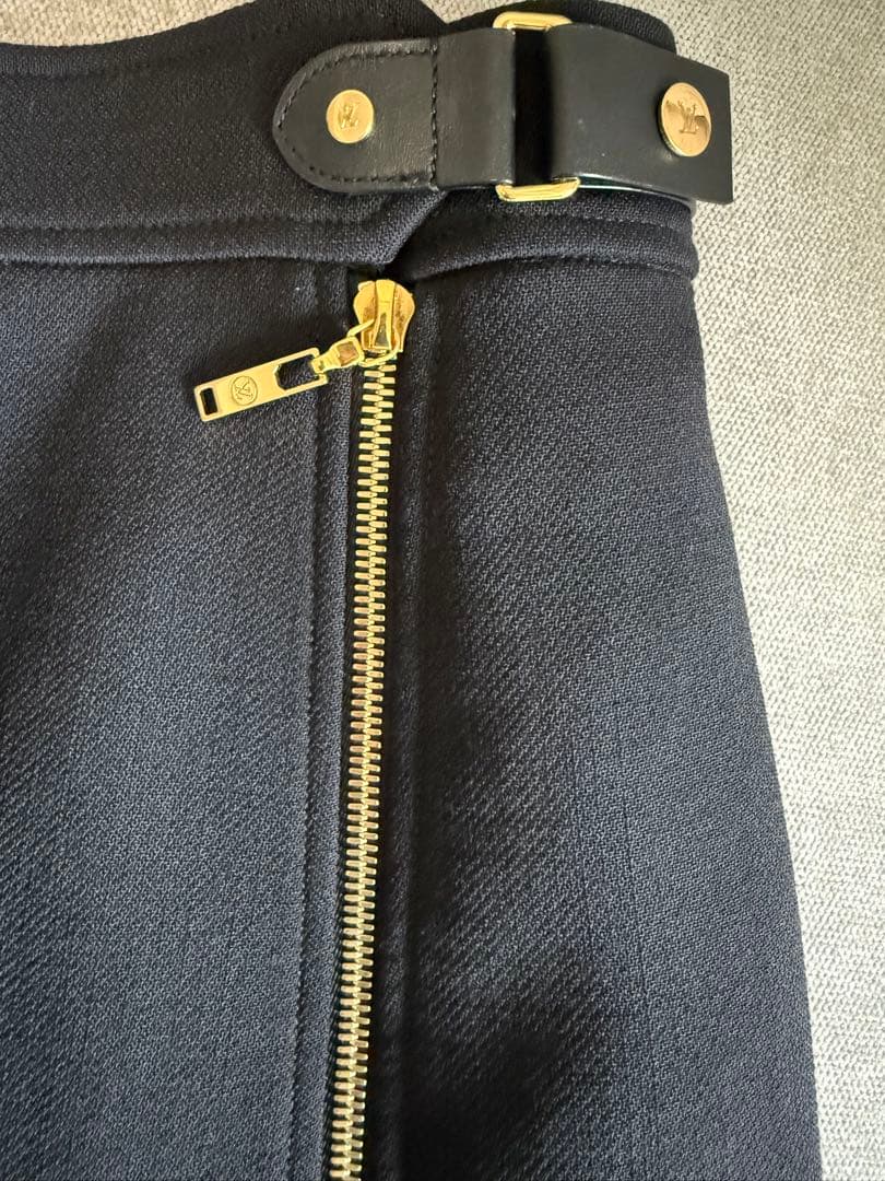 ゆ 美品　Louis Vuitton ブラックミニスカート