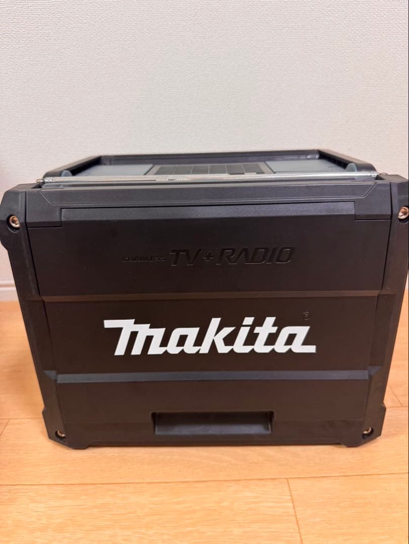 Makita TV100 Bluetoothラジオ・テレビ