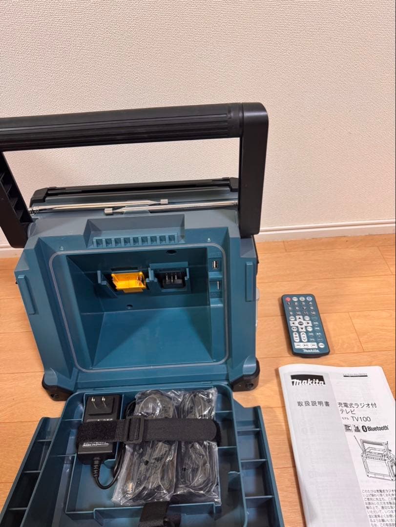 Makita TV100 Bluetoothラジオ・テレビ