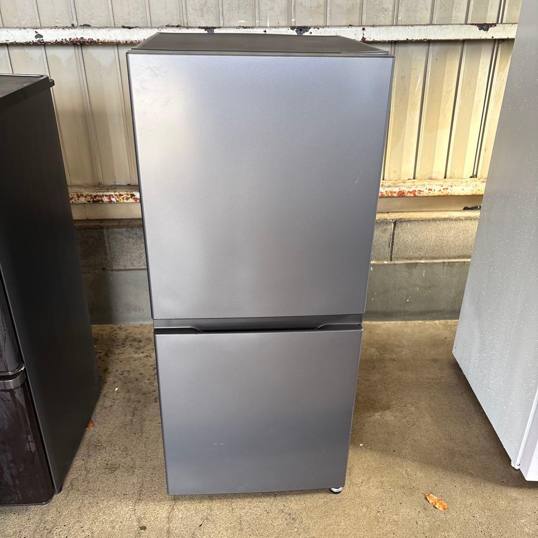 ほぼ未使用2023年製シルバー冷蔵庫 AQR-17P(D)