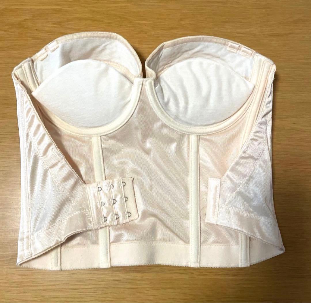 【美品】フォーシスアンドカンパニー　ブライダルインナー　Vカット　E70