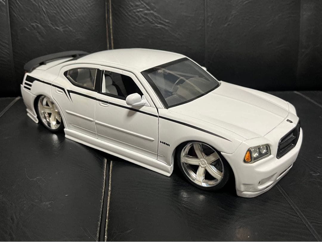 やんつけ　ダッジ チャージャー DODGE CHARGER 1/18